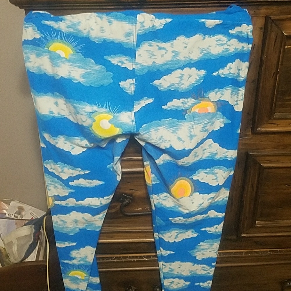 ☉☉Weather Lularoe Leggings TC
